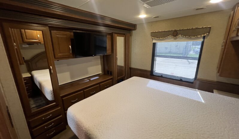 2015 Thor Motor Challenger 37KT full