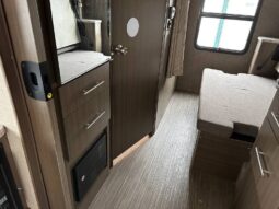 2018 Thor Motor Coach Vegas 25.3 full