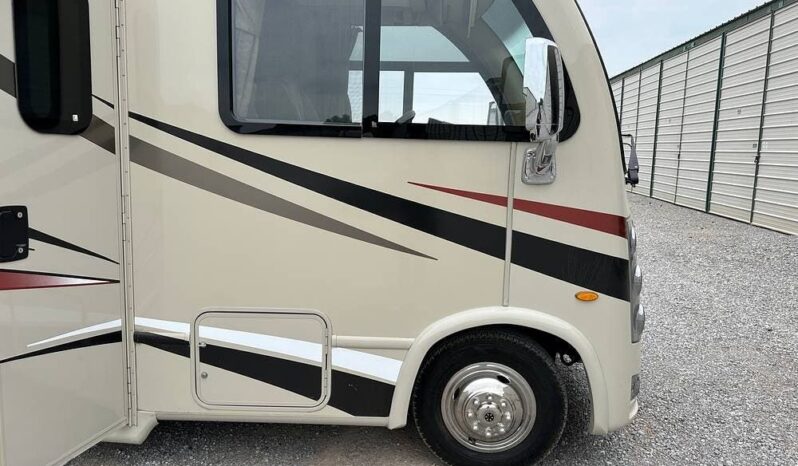2018 Thor Motor Coach Vegas 25.3 full