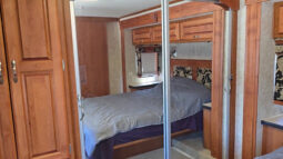 2006 Holiday Rambler Endeavor 40PDQ full